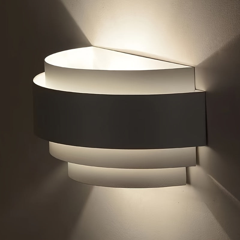 Moderne LED-Wandleuchte Halbmond – Weiß lackiert