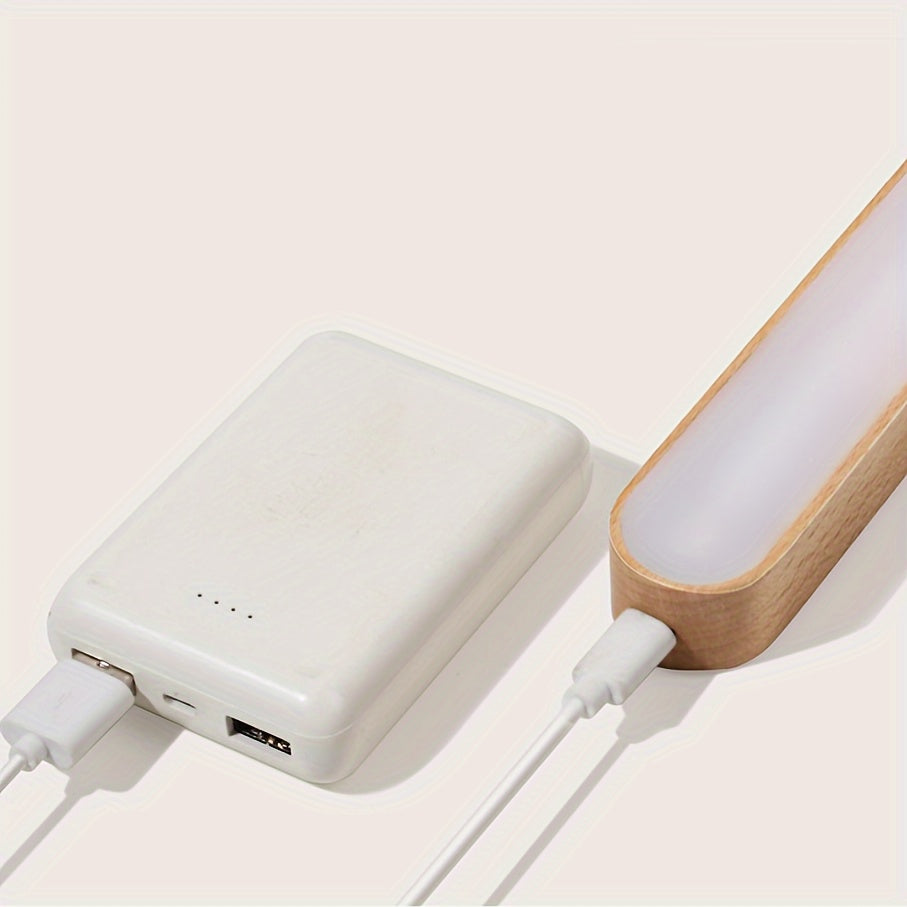 Moderne LED-Wandleuchte aus Holz mit Touch & USB-Akku
